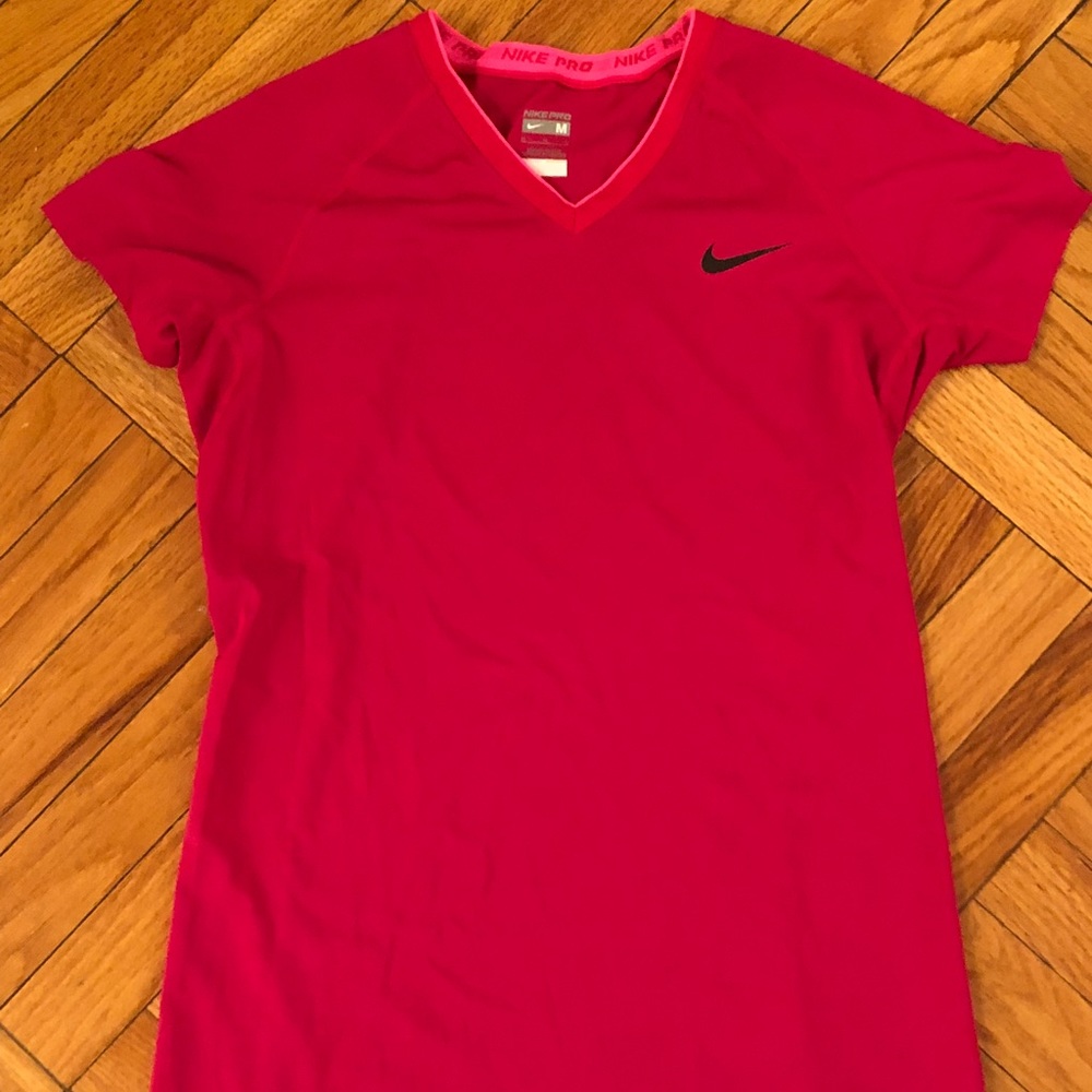 Nike Pro Women’s Tee, Size M